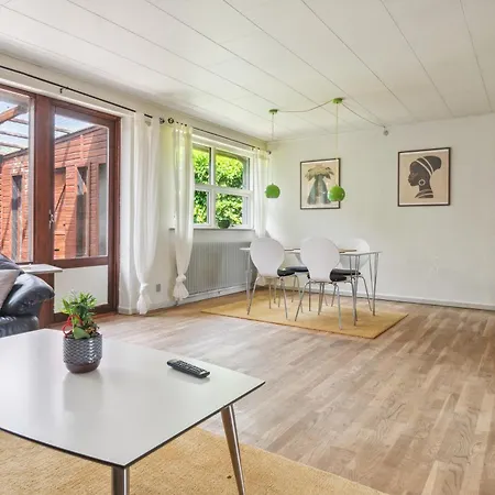Appartement Familievilla Naer Centrum M Privat Have Odense