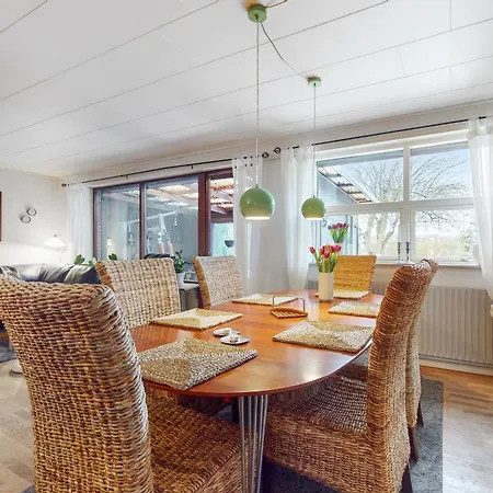 Familievilla Naer Centrum M Privat Have Appartement