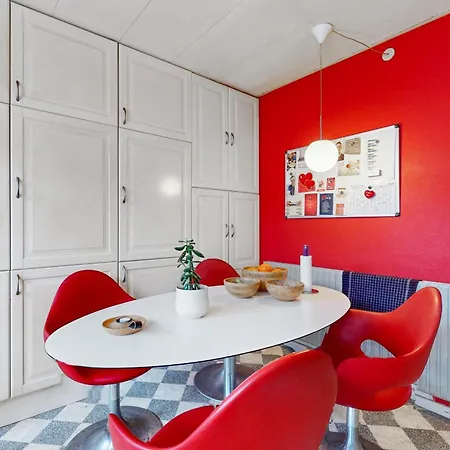 Appartement Familievilla Naer Centrum M Privat Have Odense